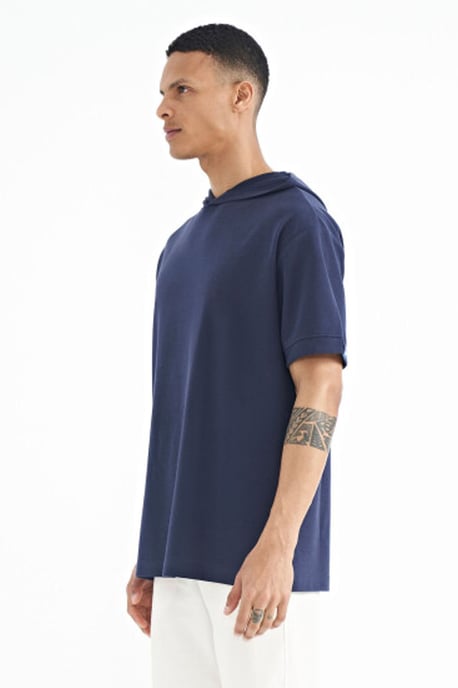 Oversized Hooded T-Shirt met Accessoire Details - Image 4