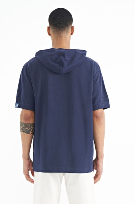 Oversized Hooded T-Shirt met Accessoire Details - Image 6