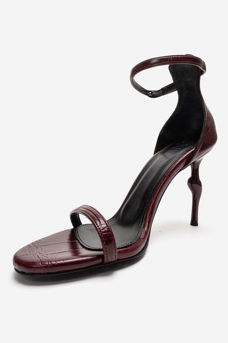Yelena Pump met Enkelbandje en Stilettohak - Image 6