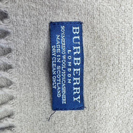 Burberry Icon Stripe Patroon Sjaal in Beige Merino Wol - Image 2