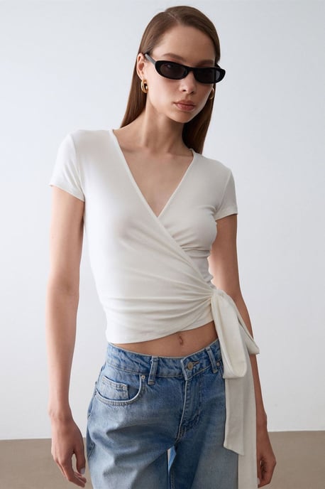 Crop Wrap Blouse met Strikdetail - Image 1