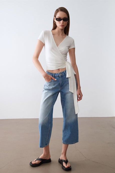 Crop Wrap Blouse met Strikdetail - Image 3
