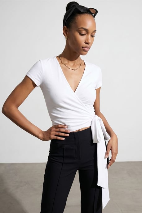 Crop Wrap Blouse met Strikdetail - Image 1
