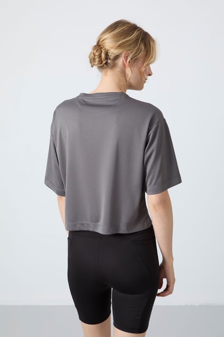 Oversized polyester t-shirt met ronde hals en zak - Image 6