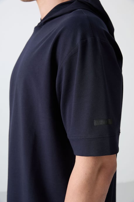 Oversized Hoodie T-shirt met Korte Mouwen - Image 3