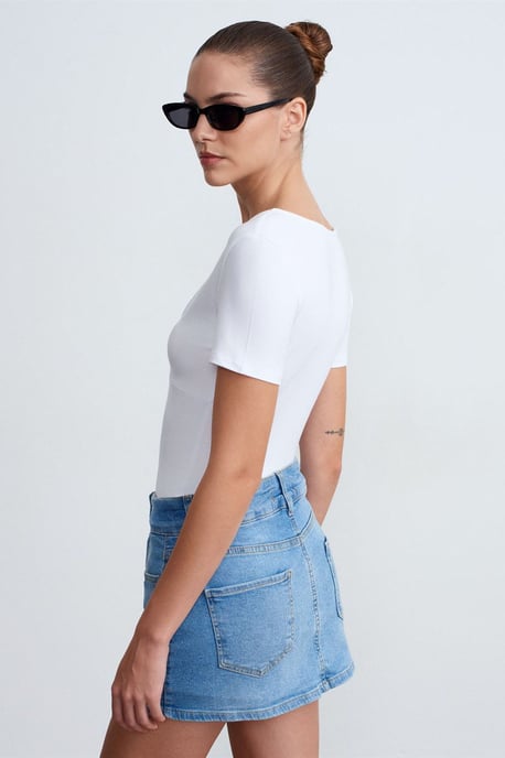 Getailleerde V-hals Korte Mouw T-Shirt - Image 2
