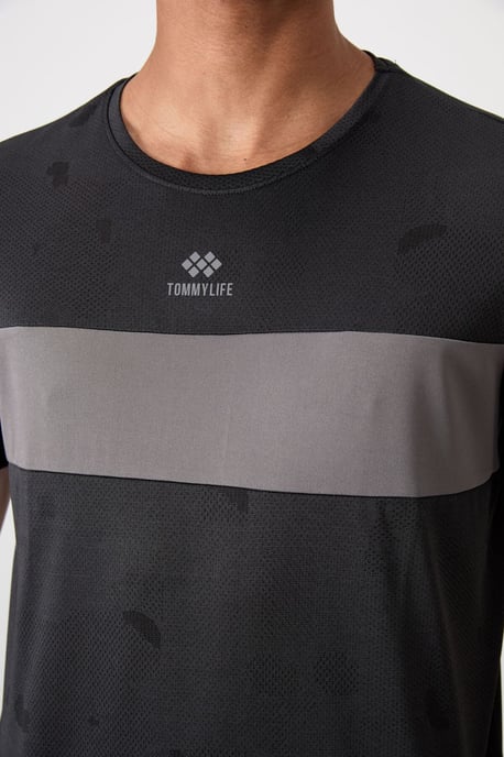 Heren T-Shirt met Kleurblokken en Ronde Hals - Image 3