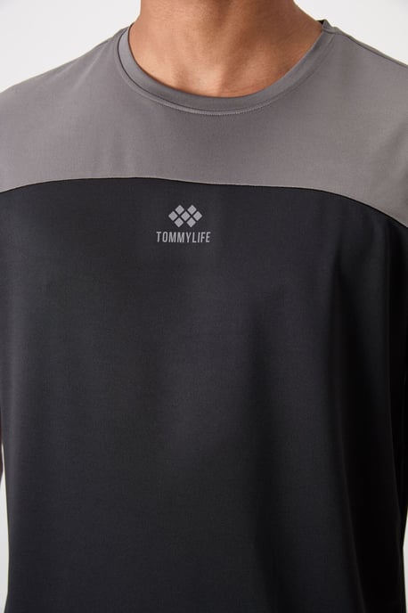 Heren T-shirt met kleurafwisseling en ronde hals - Image 3