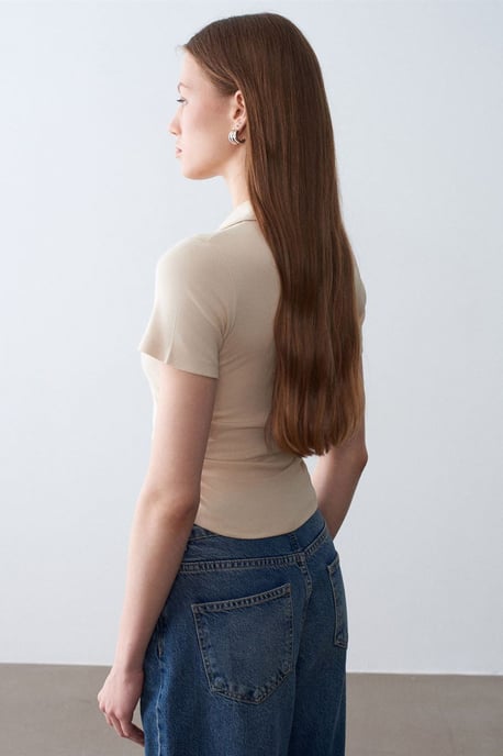 Dames Crop Slim Fit Polo T-Shirt - Image 2