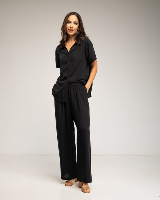 Set van overhemd con korte mouwen en elastische broek met zakken - Image 1