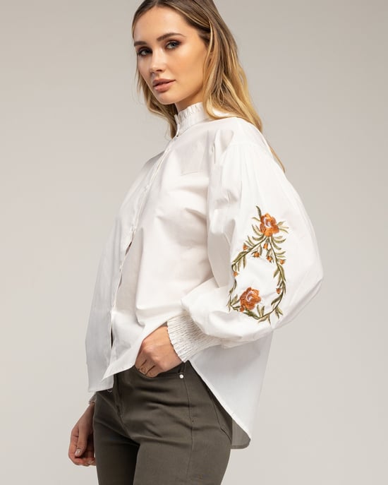 Blouse met opstaande kraag, ruches aan de mouw, borduursels en elastische manchetten - Image 3