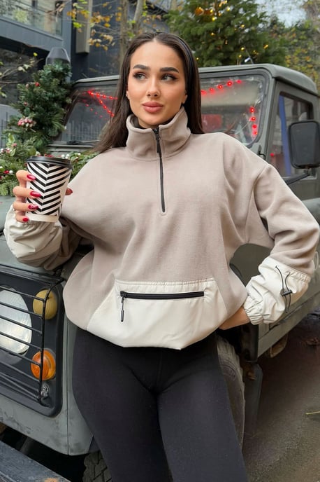 Oversized Pluche Half-Zip Sweatshirt - Image 5