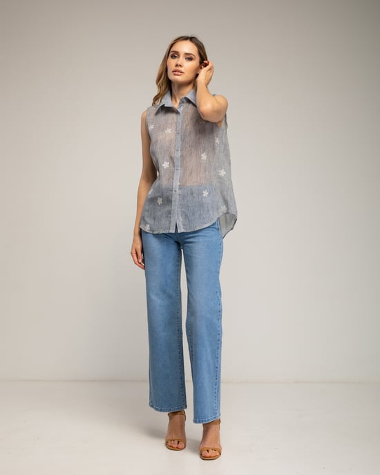 Semitransparante mouwloze blouse met bloemen - Image 4