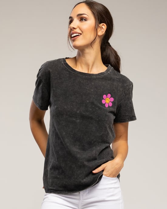 T-shirt met een margrietjesprint op de voorkant en de tekst "have a good day" op de rug - Image 4