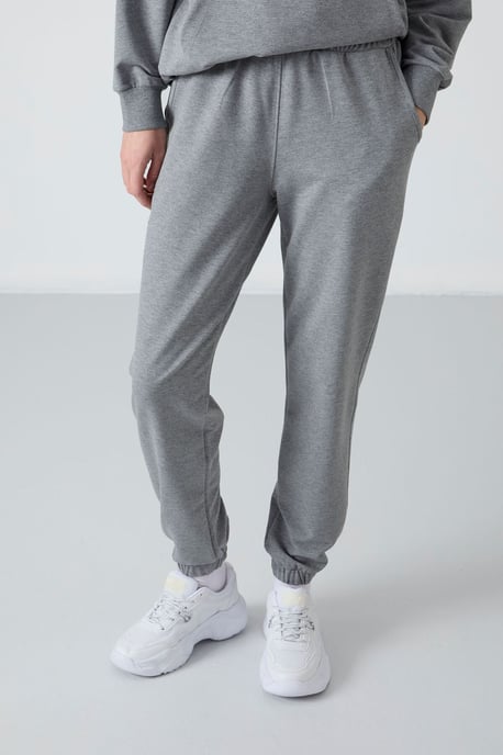 Overmaatset met Kaptrui en Broek - Image 6