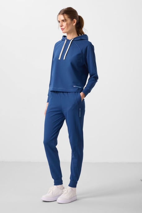 Overmaatset met capuchon en broek - Image 4