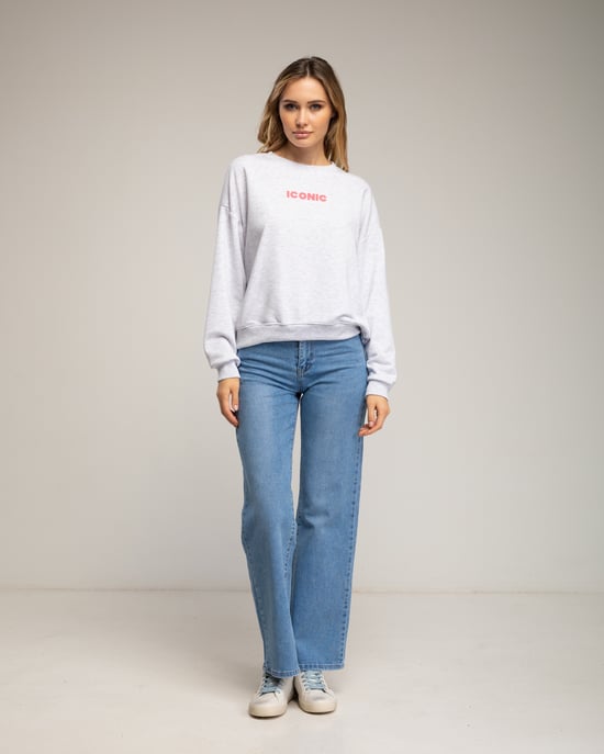 Sweatshirt met de tekst 'iconic' in neonkleur op de voorkant en de rug. - Image 4