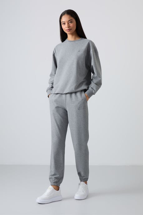 Oversized sweatshirt en set met elastische boordbroek - Image 1