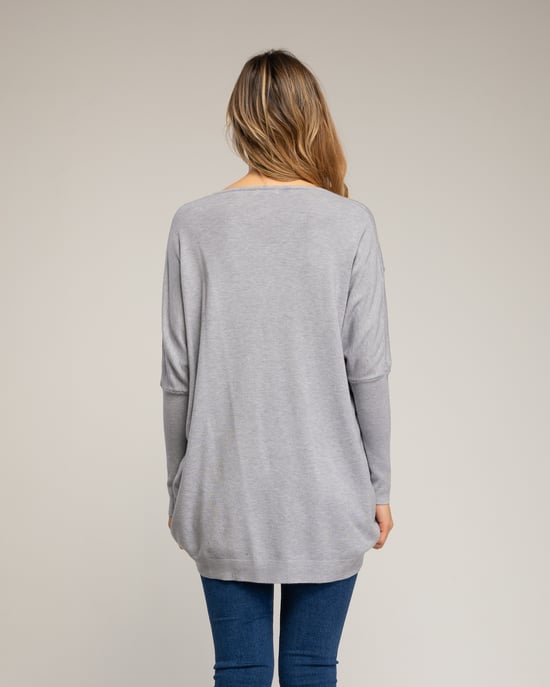 Oversized lange gebreide trui met opgetikte stoffen sterren met strass. - Image 2