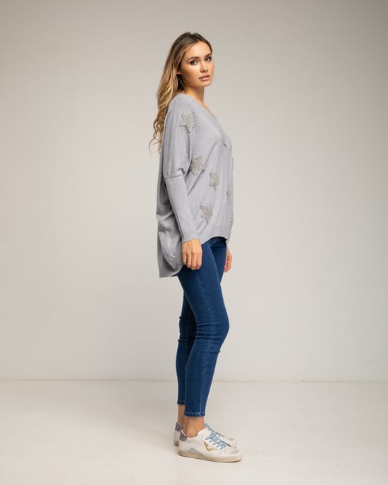 Oversized lange gebreide trui met opgetikte stoffen sterren met strass. - Image 4