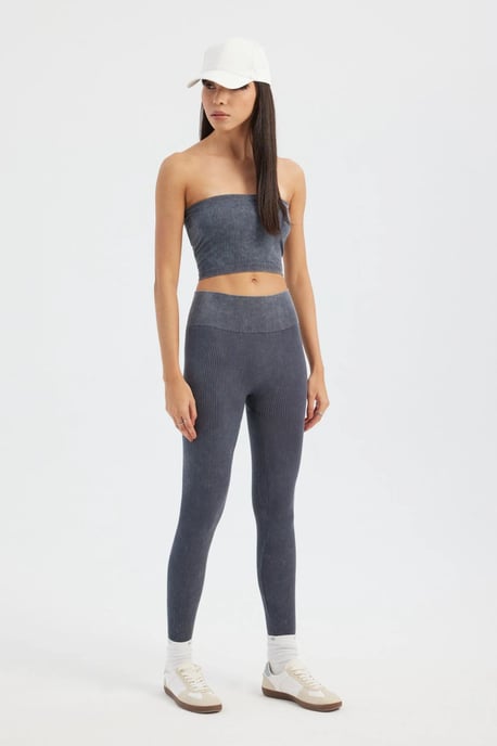 Zure Gewassen Strapless Ribbels Crop Top - Image 3