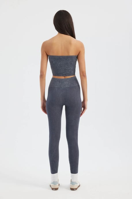 Zure Gewassen Strapless Ribbels Crop Top - Image 4