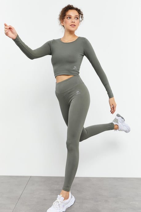 Slim-Fit Langdurige Crop Top - Image 1
