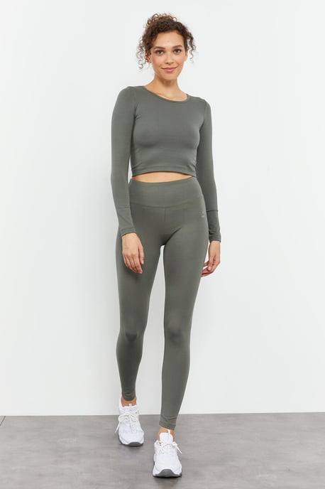 Slim-Fit Langdurige Crop Top - Image 4