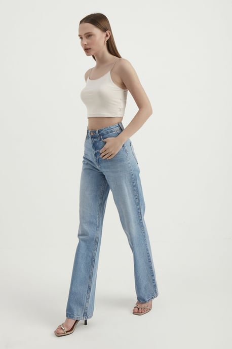 Spaghetti Band Basis Cropped Cami Top - Image 2