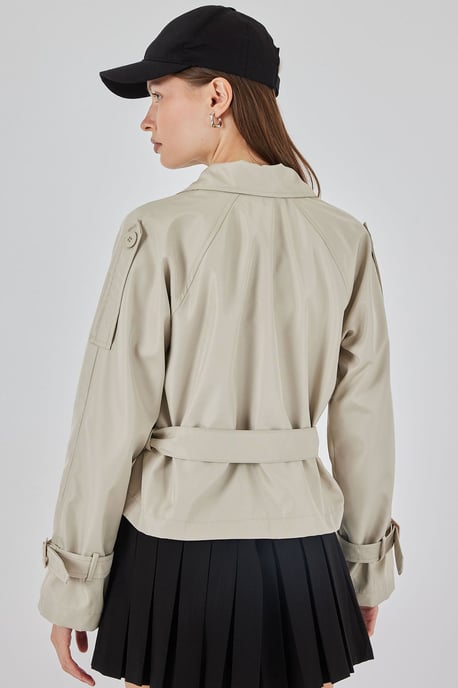Korte Bouwde Trenchcoat - Image 6