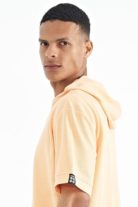 Oversized Hoodie T-Shirt met Accessoire Details - Image 2