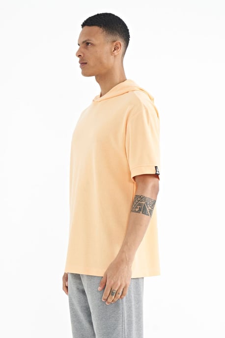 Oversized Hoodie T-Shirt met Accessoire Details - Image 5
