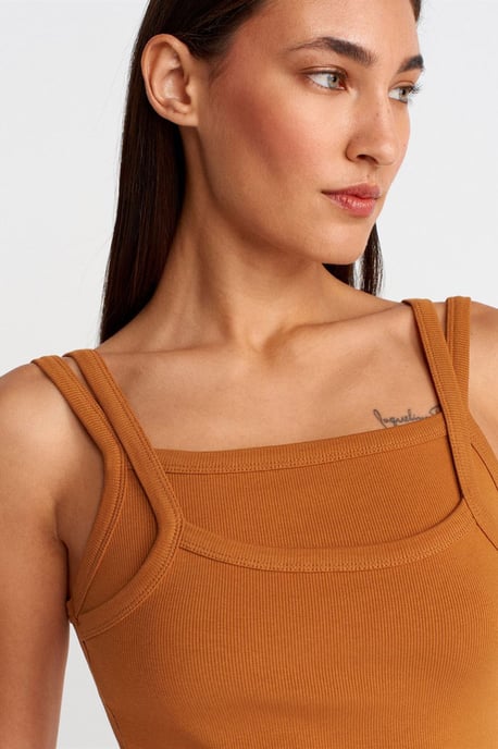 Geribbelde Mouwloze Blouse met Vierkante Halslijn - Image 3