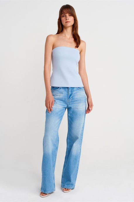 Strapless Slim-fit Bandeau Blouse - Image 4