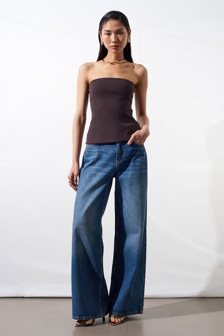 Strapless Slim-fit Bandeau Blouse - Image 4