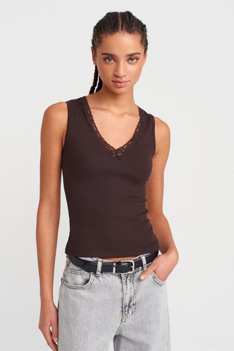 Mouwloze Kant Geribbelde V-hals Blouse - Image 3
