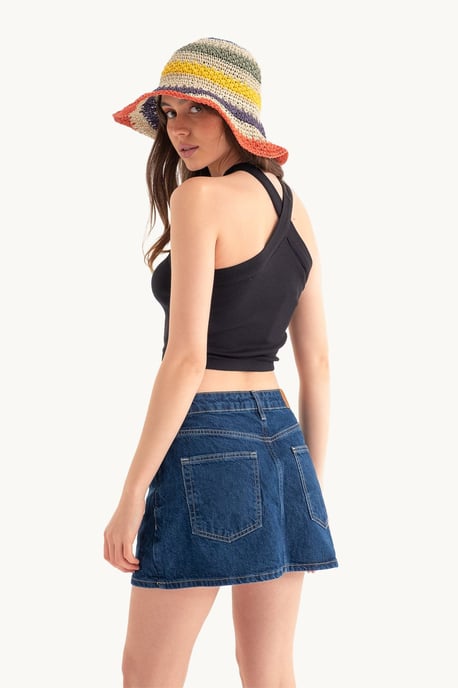 Halter Nech Kruzifront Crop Top - Image 4