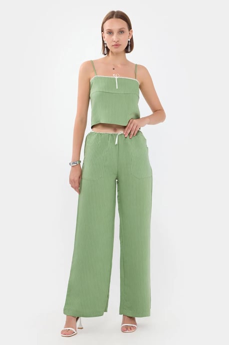 Gestreepte Hoge Taille Rechte Pijpen Pyjama Onderdeel met Een Ceintuurdetail - Image 1