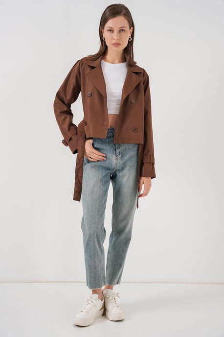 Korte Bouwde Trenchcoat - Image 2
