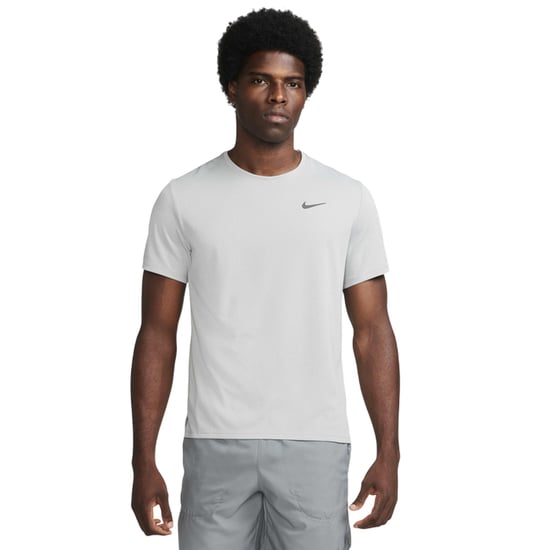 Nike Heren T-shirt Miler met Swoosh en reflecterende details (Grijze Mist) - Image 1