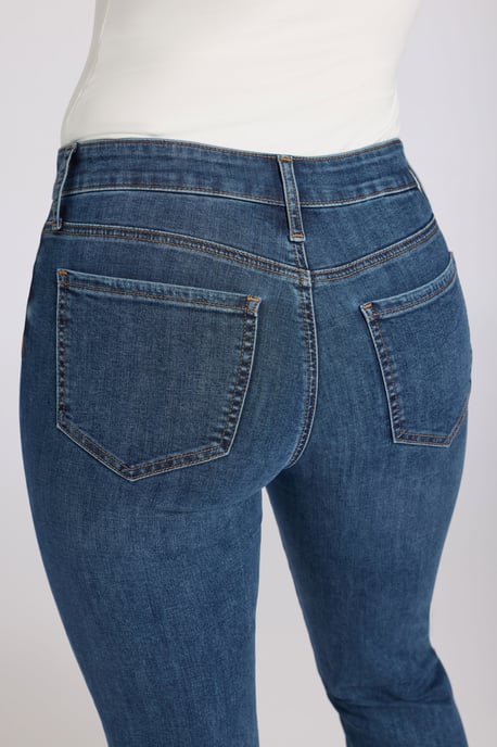 Marilyn Rechtdoor Crop Jeans In Cool Embrace® Denim - Image 5