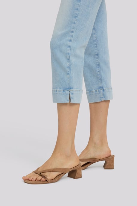 Marilyn Rechte Crop Jeans In Re-New Denim - Image 5