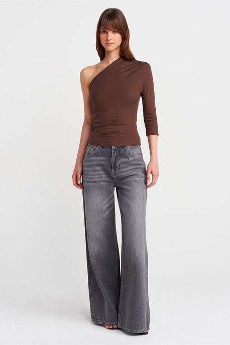 Off-shoulder Cut-out Slim-fit Blouse - Image 4