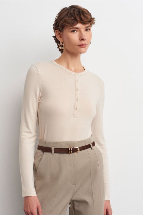 Slim Fit V-hals Knopenblouse - Image 3