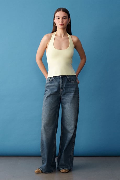 Halterneklijn Cut-Out Slim Fit Blouse - Image 1