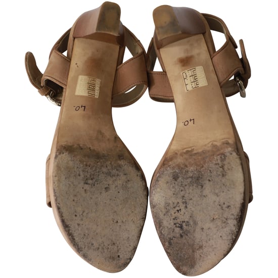 Stuart Weitzman Open-Toe Strappy Blokhakken in Bruin Suède - Image 5