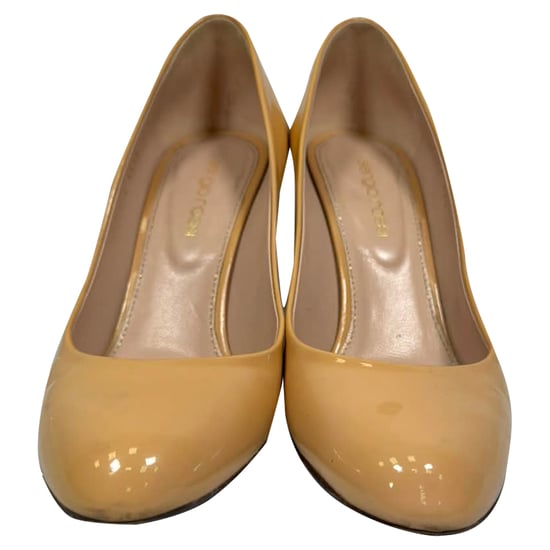 Sergio Rossi Pumps in Beige Patentrein - Image 2