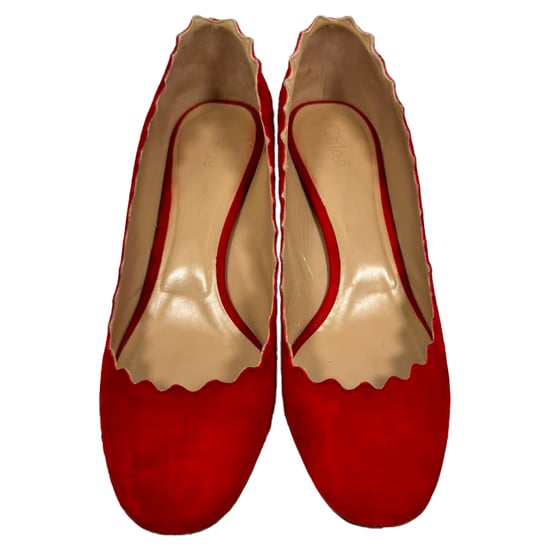 Chloé Lauren Scallop Blokhak Pumps in Rood Suède - Image 3