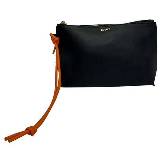Loewe T-Knot Pouch Bag in Zwart Leer - Image 1