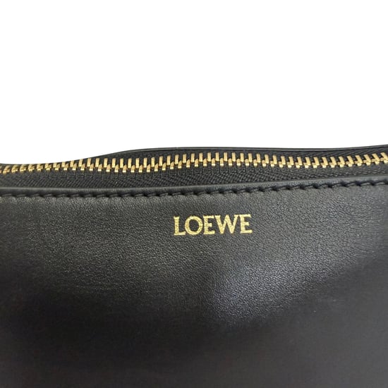 Loewe T-Knot Pouch Bag in Zwart Leer - Image 2